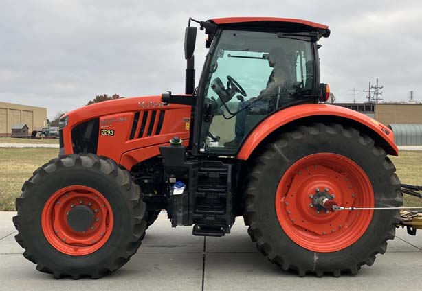 Kubota M7-134